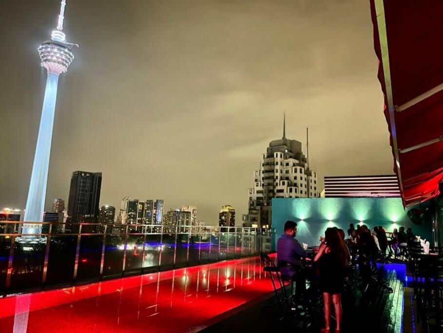 #16 M101 Dang Wangi Klcc View Pool By Livin Appartement Kuala Lumpur Buitenkant foto